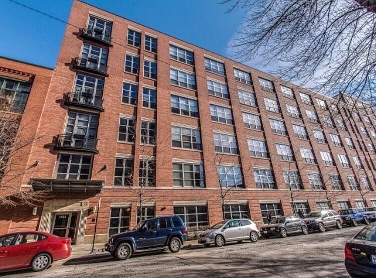 1st image of 1735 N Paulina St APT 221