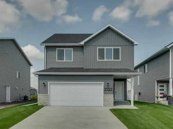 2522 38th Ave S, Moorhead, MN 56560