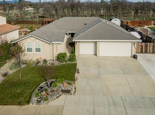 3442 Carlsbad Ln, Redding, CA 96002