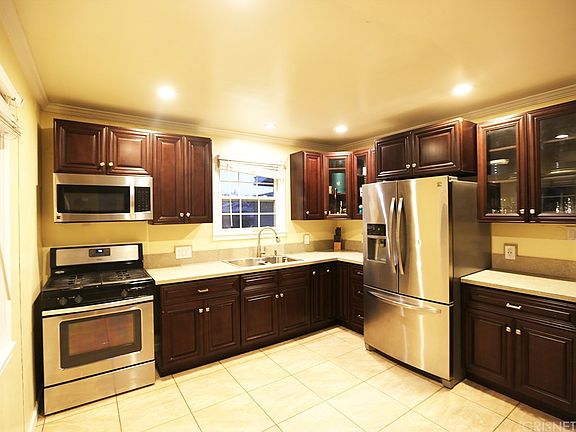 2nd image of 15739 Loukelton St