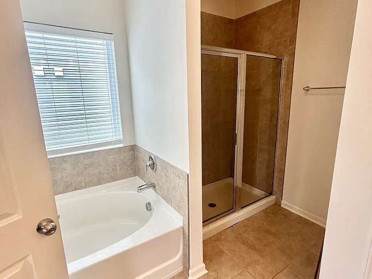 209 Michelangelo Pl — Photo 16