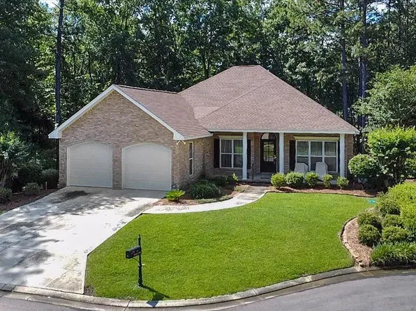 23 Honors Ln, Hattiesburg, MS 39402