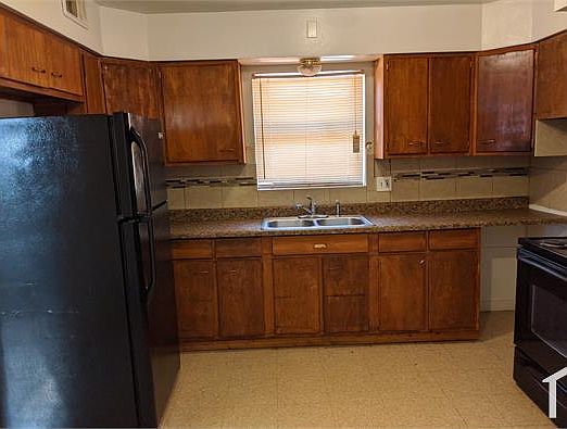 2nd image of 5911 Laura Ave