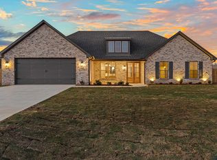 215 Andrews St, Kilgore, TX 75662