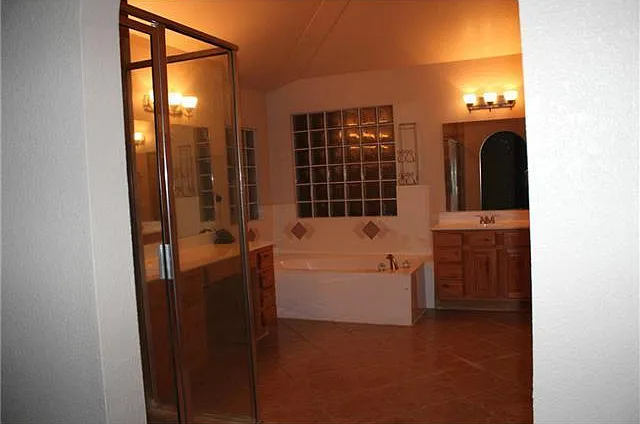 443 Emerald Shore Ln — Photo 14