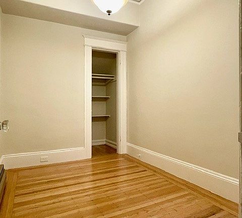 4th image of 2516 Octavia St APT 2