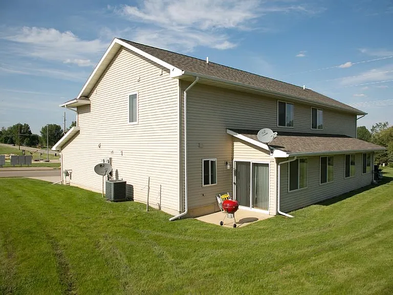 6302 Pawnee Ln — Photo 17