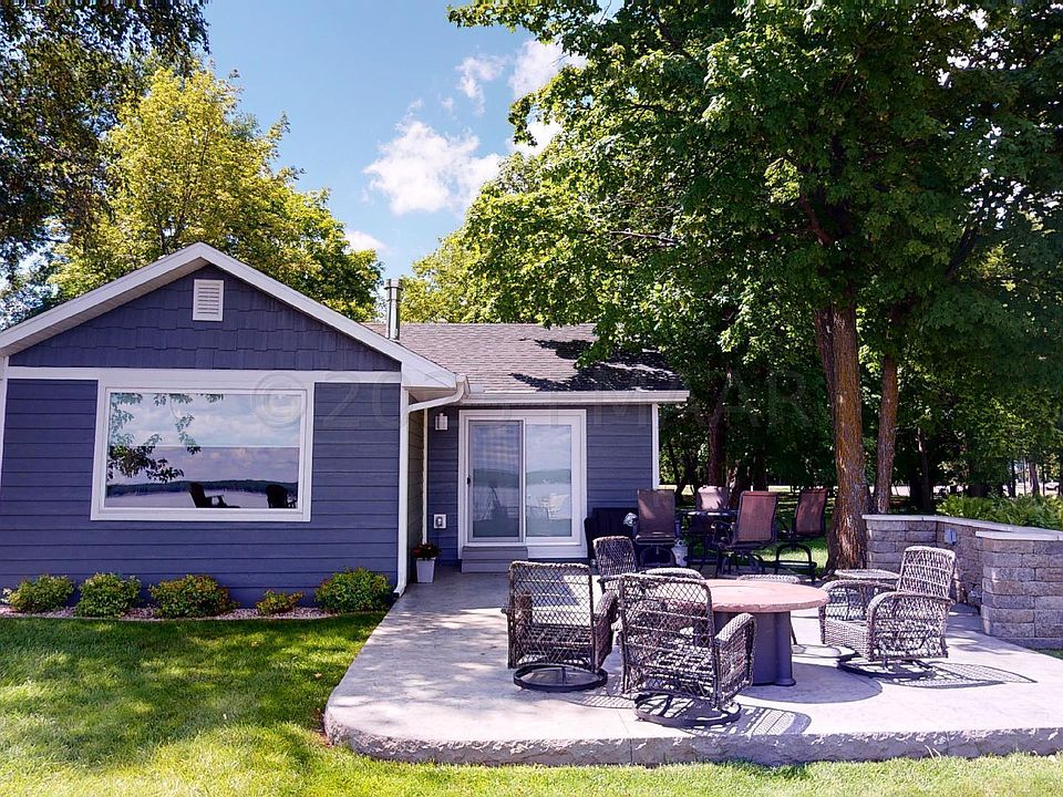 1st image of 724 Shorewood Dr