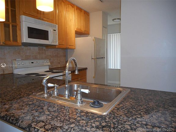 2nd image of 978 Coral Club Dr #978