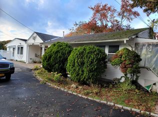 197 Shaber Rd, Patchogue, NY 11772