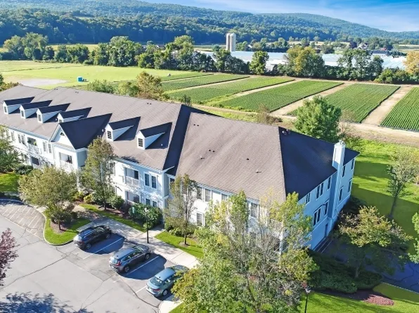 5018 Brookfield Glen Dr #18, White Twp., NJ 07823