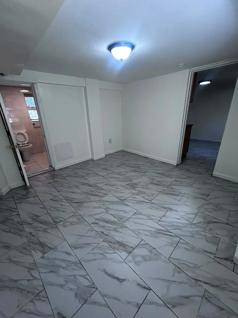 2 bed, 1.0 bath, $2,500 — Photo 2