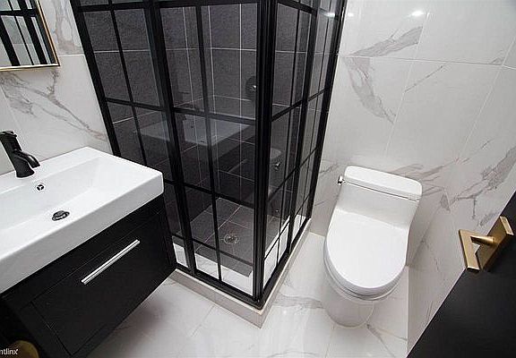 5th image of 148 Meserole St #3