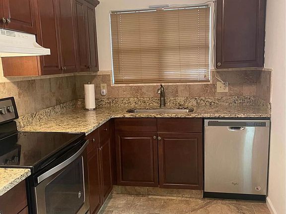 4th image of 2507 Hidden Cove Ct APT C