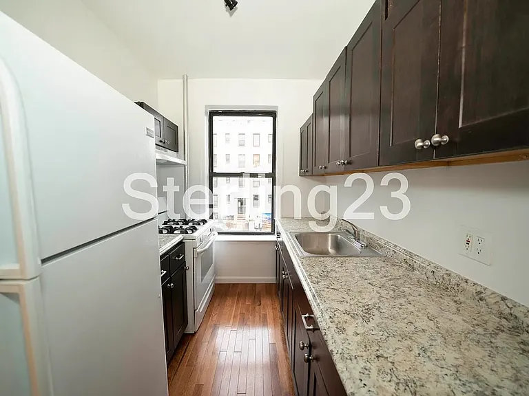 23-53 28th St #1C — Photo 5