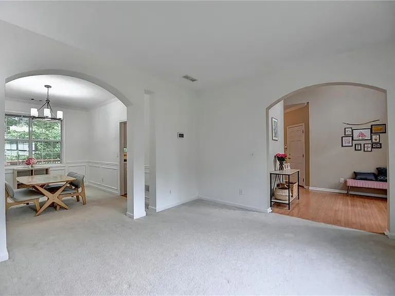 2172 Woodbriar Dr — Photo 9