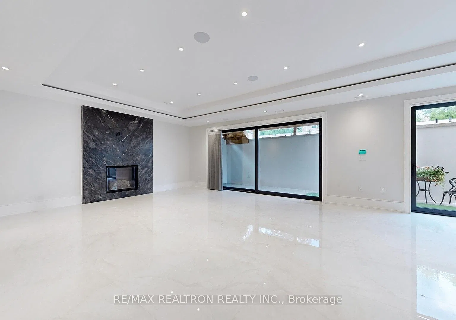2 bed, $3,200 — Photo 4
