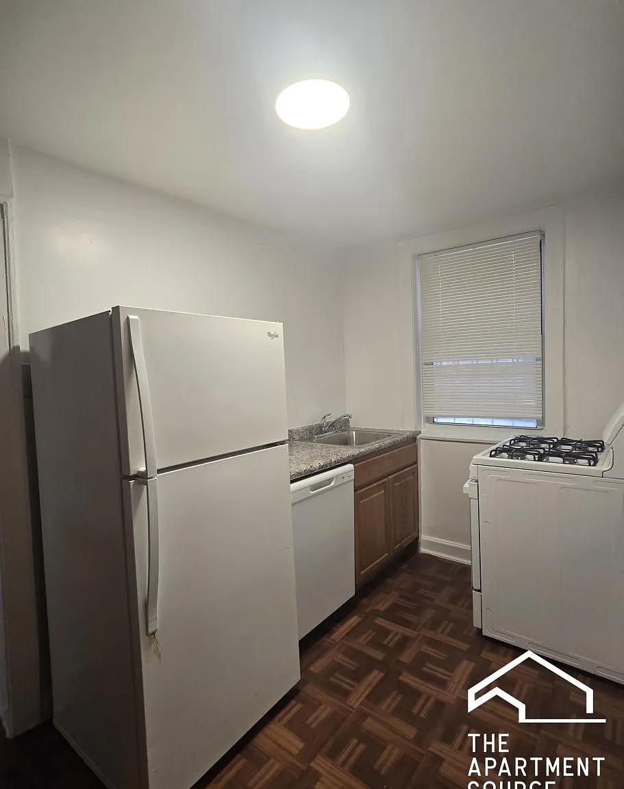 1806 West Farwell Avenue #3B — Photo 2