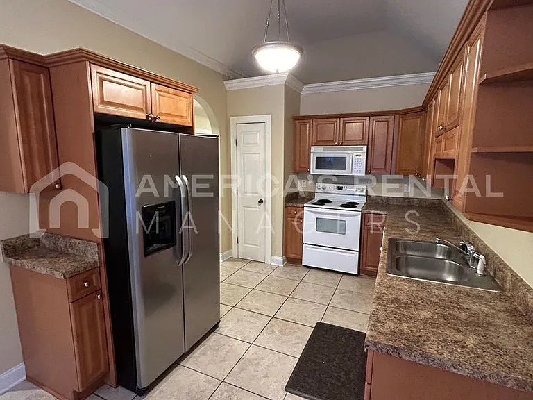 5623 Colony Ln — Photo 4