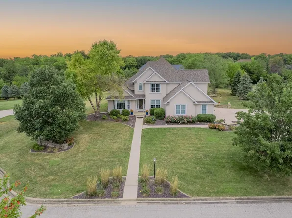 13753 Whitetail Ct, Bloomington, IL 61705