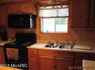 998 W Colon Rd, Sherwood, MI 49089