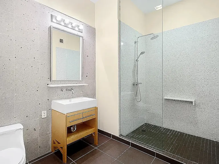 2728 Thomson Ave #200 — Photo 7