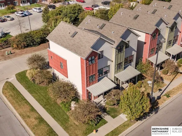 2010 N 24th St, Omaha, NE 68110