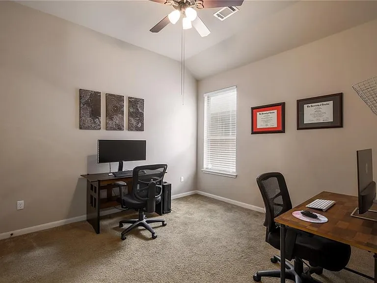 124 Navigator Dr — Photo 17