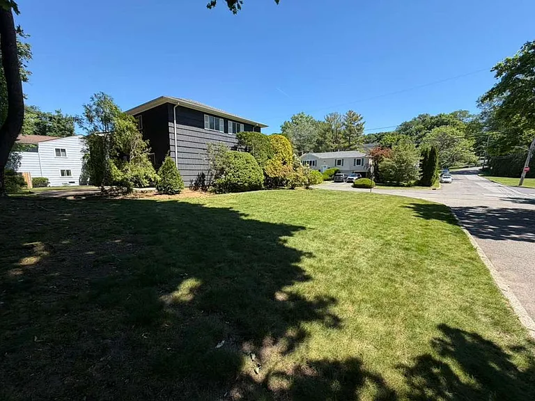 4 Greentree Dr — Photo 19