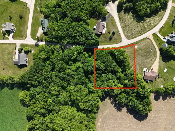 Schooner Dr, Galena, IL 61036