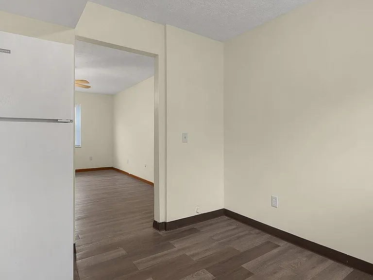 2984 Sandridge Ave #2984 — Photo 9