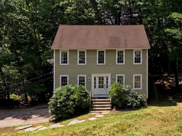 11 Navajo St, Hubbardston, MA 01452