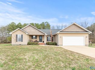424 Granite Cir, Albertville, AL 35950