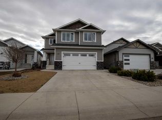 340 N Greenwood Pl, Coalhurst, AB T0L0V2