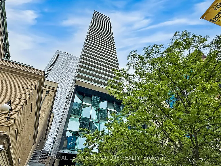 224 King St W #1406 — Photo 21