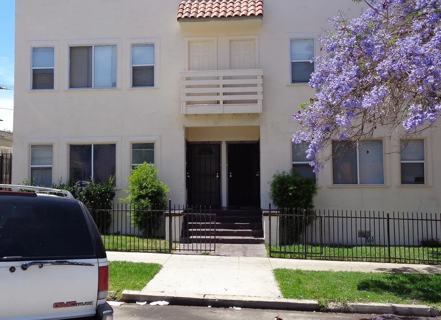 2 bed, 785 sqft, $2,300 — Photo 3