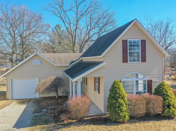 721 Maple St, Monticello, IN 47960