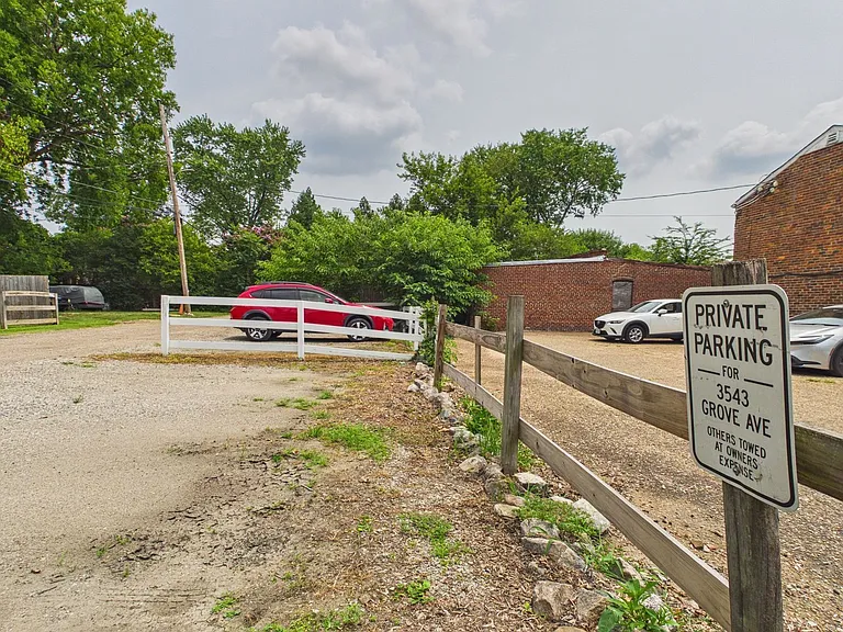 3543 Grove Ave #B — Photo 31