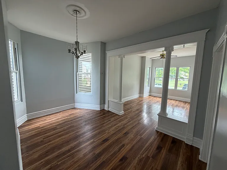 1637 N Maplewood Ave #1 — Photo 7