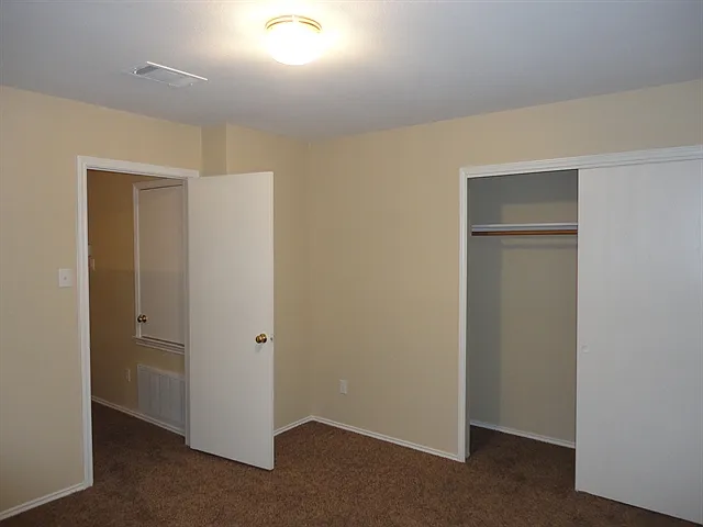 610 Carole Cv — Photo 15