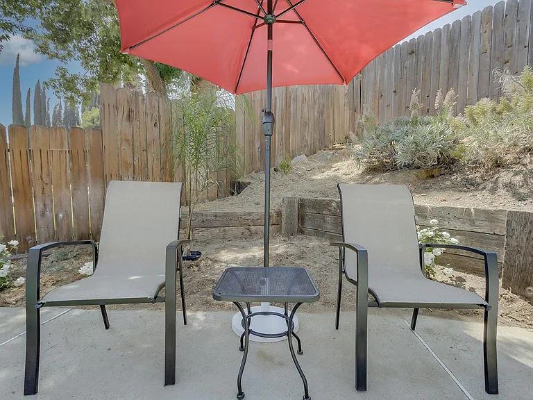 25425 Mandarin Ct — Photo 39