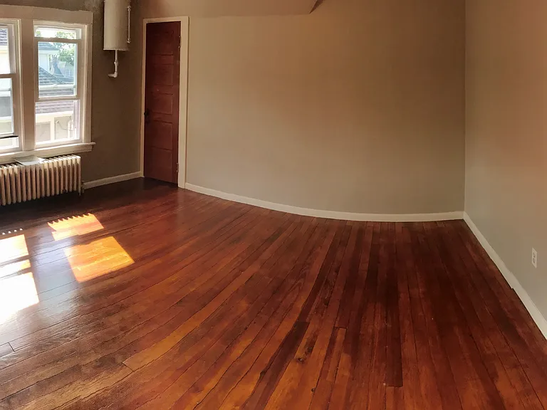 50 Catherine St #2 — Photo 13