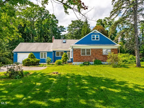 4132 Buckingham Drive, Niskayuna, NY 12304
