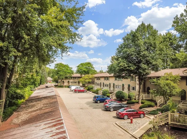 Cedarwood Condos, 2196 Regency Dr #99020a63d, East Lansing, MI 48823