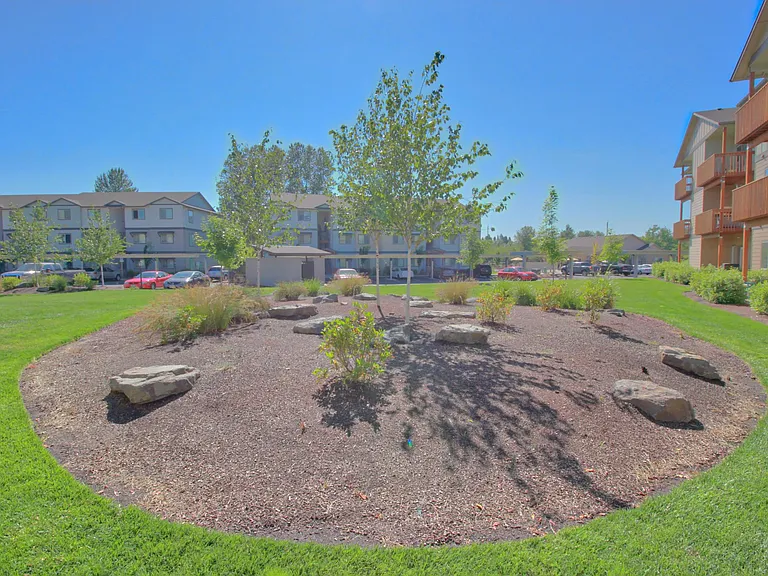 The Reserve at Hawk's Ridge — Photo 20