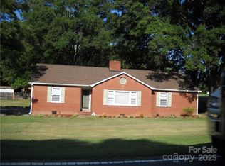 9007 Beatties Ford Rd, Huntersville, NC 28078