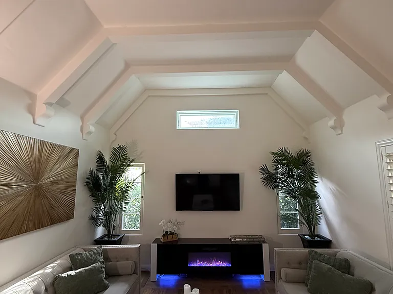 8748 Ashcroft Ave — Photo 8