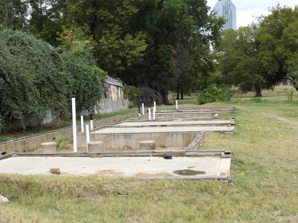 1115 Powhattan St, Dallas, TX 75215