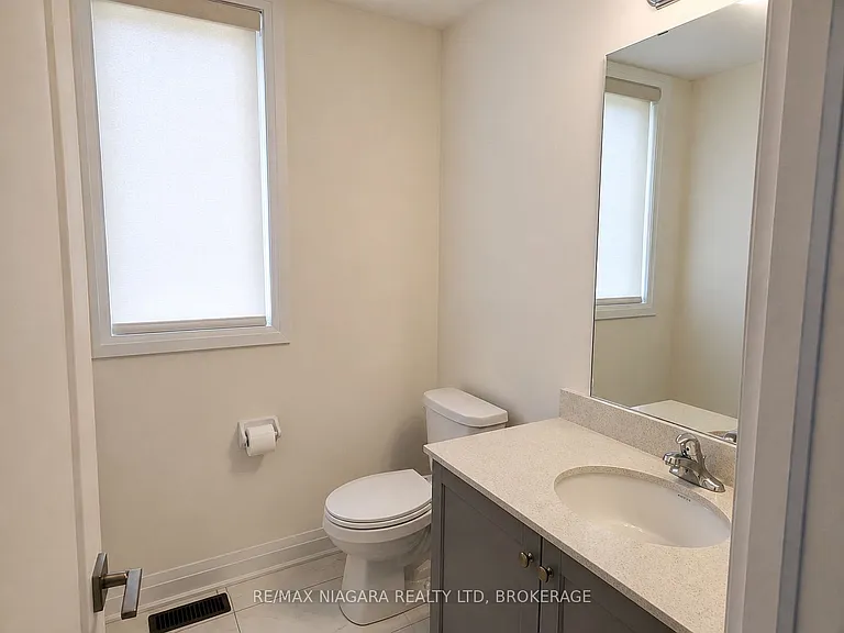 29 Oriole Cres — Photo 8