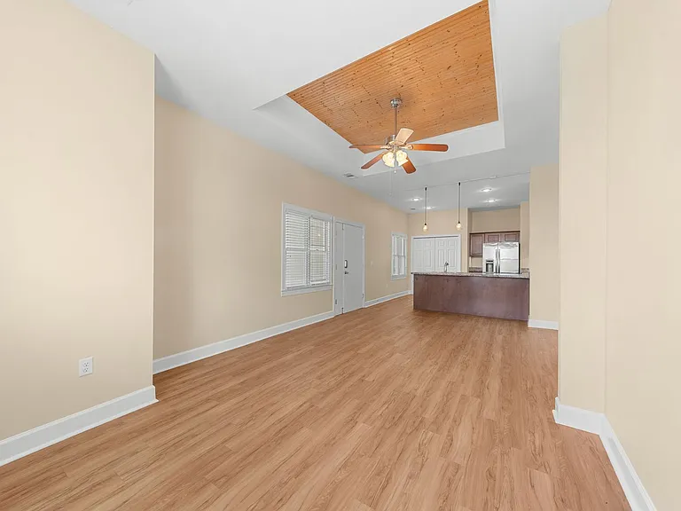 53 E Main St — Photo 11